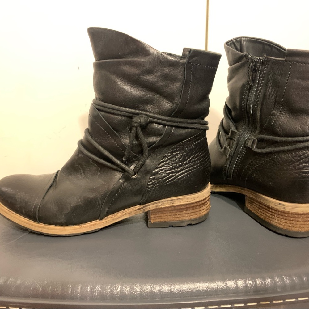 Clarks Volara Dina leather Boots